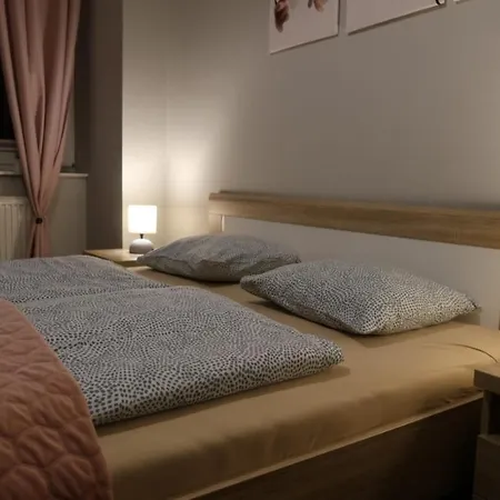 公寓 Trzy Magnolie Park 斯克拉斯卡波伦巴