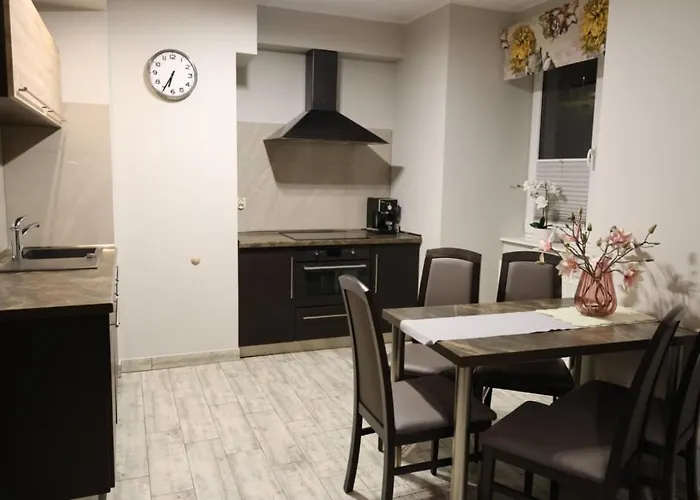 Trzy Magnolie Park Apartment